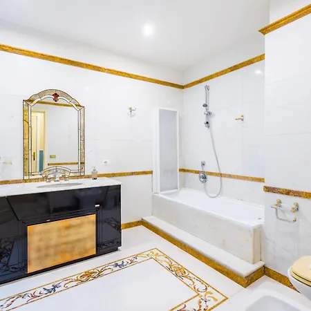 Apartamento Luxury Toledo 22 By Napoliapartments